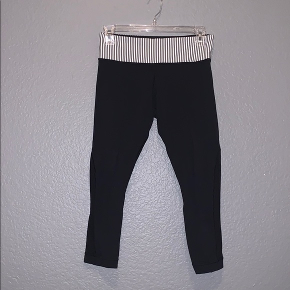 Lululemon capris - Picture 1 of 3